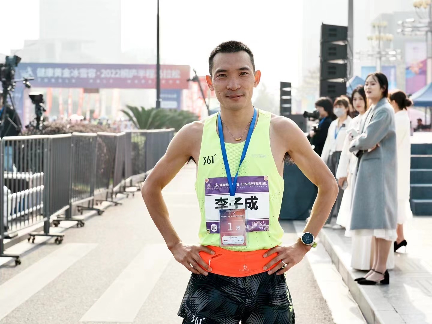 ����ȫ���o������f�\�ӆT���ӳ�ͩ�]���R�Z��