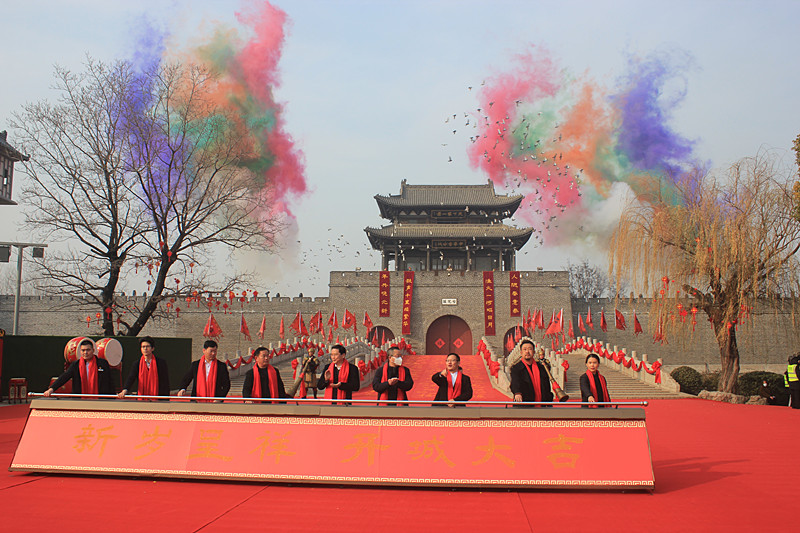 ���M��!�_���f�ų�Ԫ���e�С��_���T��ӭ�´������