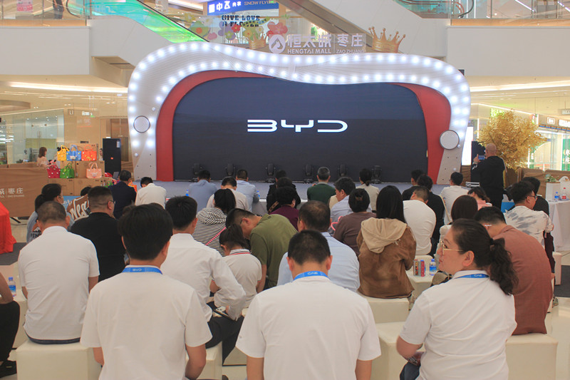 ���t�I(l��ng)����������£����f�ȁ��Ϻ���W(w��ng)�Ŀ��ذ�܇(ch��)�ͼ��w����